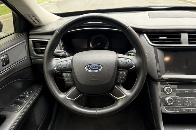 Used Ford Taurus 2018 EcoBoost 245 Fashion Edition China V Standard Steering Wheel