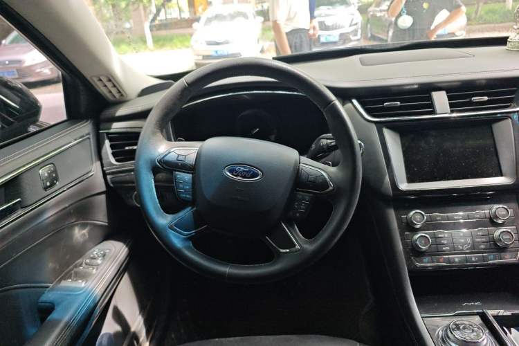 Used Ford Taurus 2018 EcoBoost 245 Fashion Edition China V Standard Steering Wheel