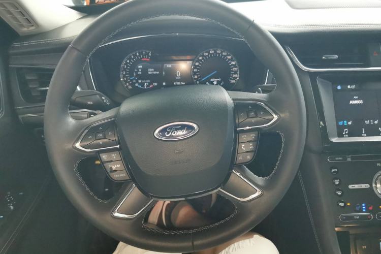 Used Ford Taurus 2018 EcoBoost 245 Premier Edition China VI Standard Steering Wheel