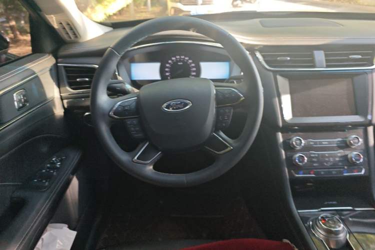 Used Ford Taurus 2018 EcoBoost 245 Fashion Edition China V Standard Steering Wheel