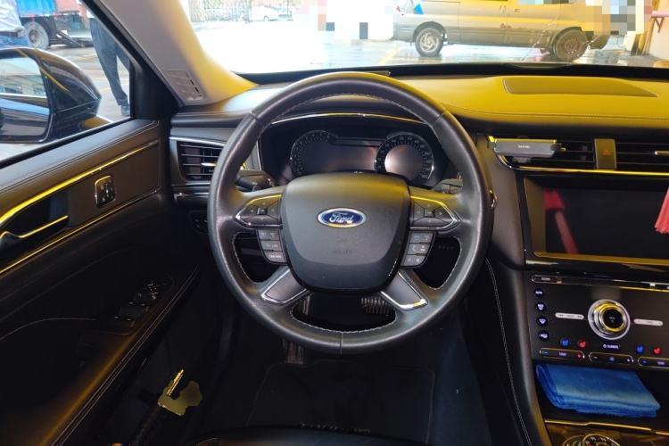 Used Ford Taurus 2018 EcoBoost 245 Premier Edition China VI Standard Steering Wheel