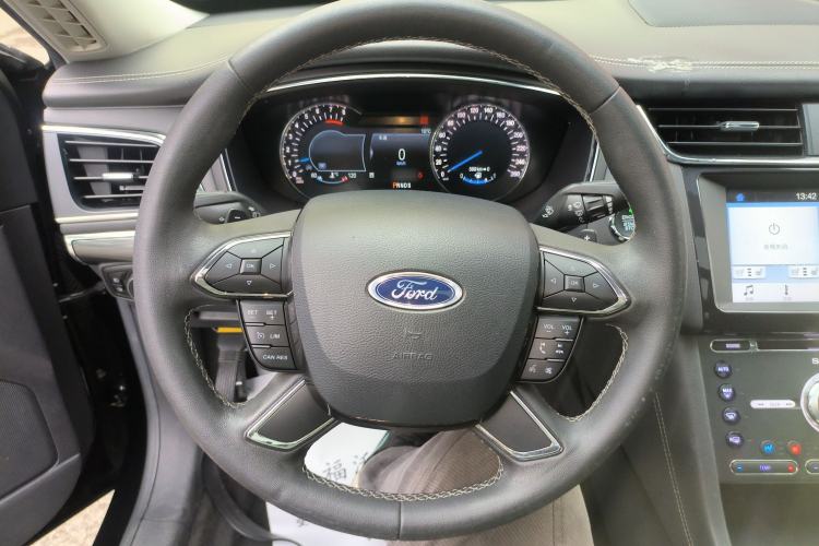 Used Ford Taurus 2018 EcoBoost 245 Premier Edition China VI Standard Steering Wheel