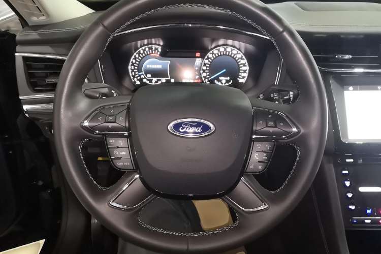 Used Ford Taurus 2018 EcoBoost 245 Premier Edition China V Standard Steering Wheel