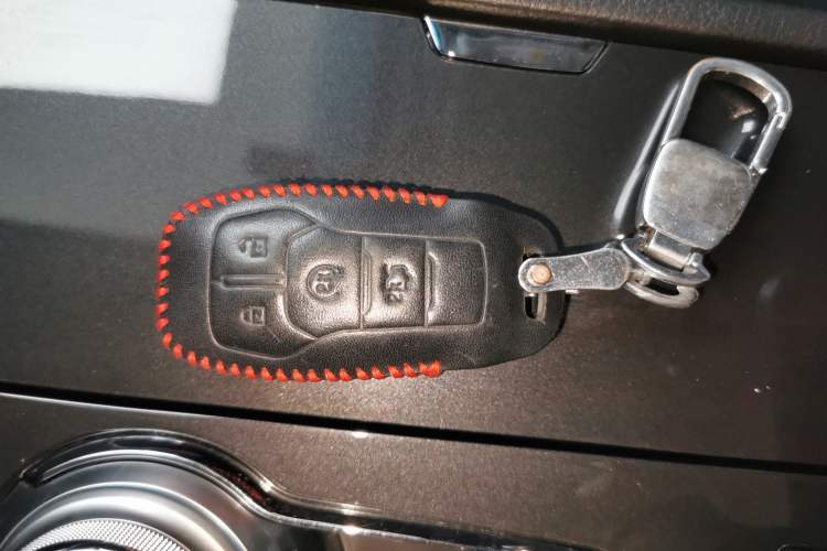 Used Ford Taurus 2018 EcoBoost 245 Premier Edition China VI Standard Vehicle Key