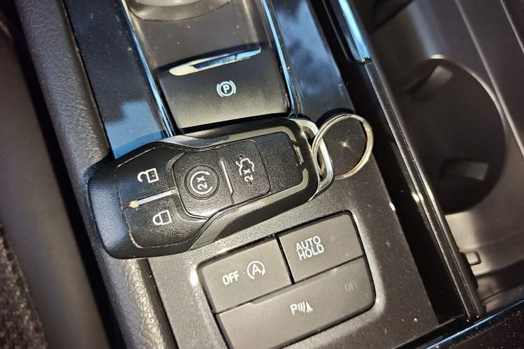 Used Ford Taurus 2018 EcoBoost 245 Premier Edition China V Standard Vehicle Key