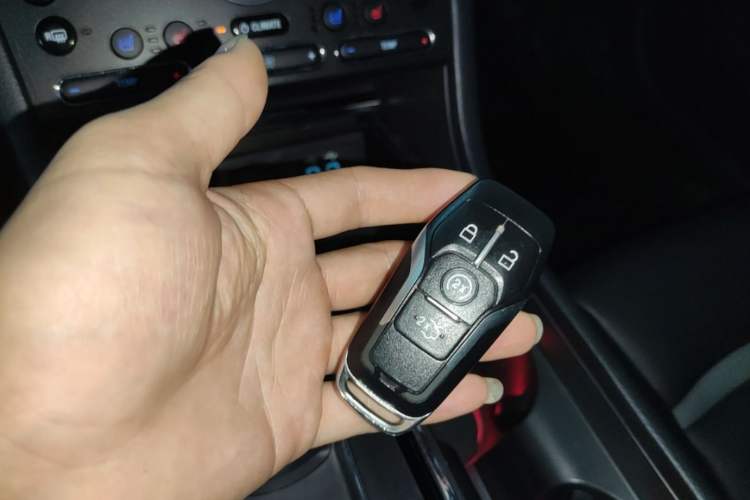Used Ford Taurus 2018 EcoBoost 245 Premier Edition China V Standard Vehicle Key