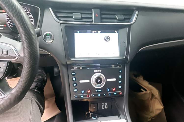 Used Ford Taurus 2018 EcoBoost 245 Premier Edition China V Standard Audio And AC Panel