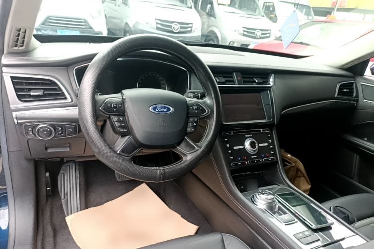 Used Ford Taurus 2018 EcoBoost 245 Premier Edition China V Standard Center Console