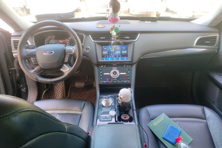 Used Ford Taurus 2018 EcoBoost 245 Premier Edition China V Standard Center Console