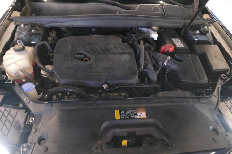 Used Ford Taurus 2018 EcoBoost 180 Luxury Model Engine Bay