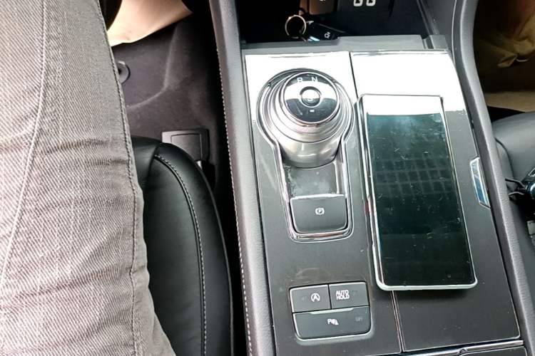 Used Ford Taurus 2018 EcoBoost 245 Premier Edition China V Standard Gear Lever