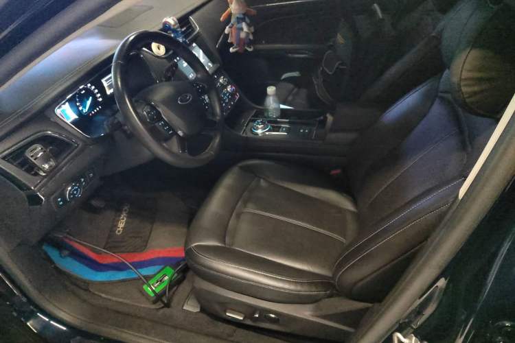 Used Ford Taurus 2018 EcoBoost 180 Luxury Model Left Front Seat