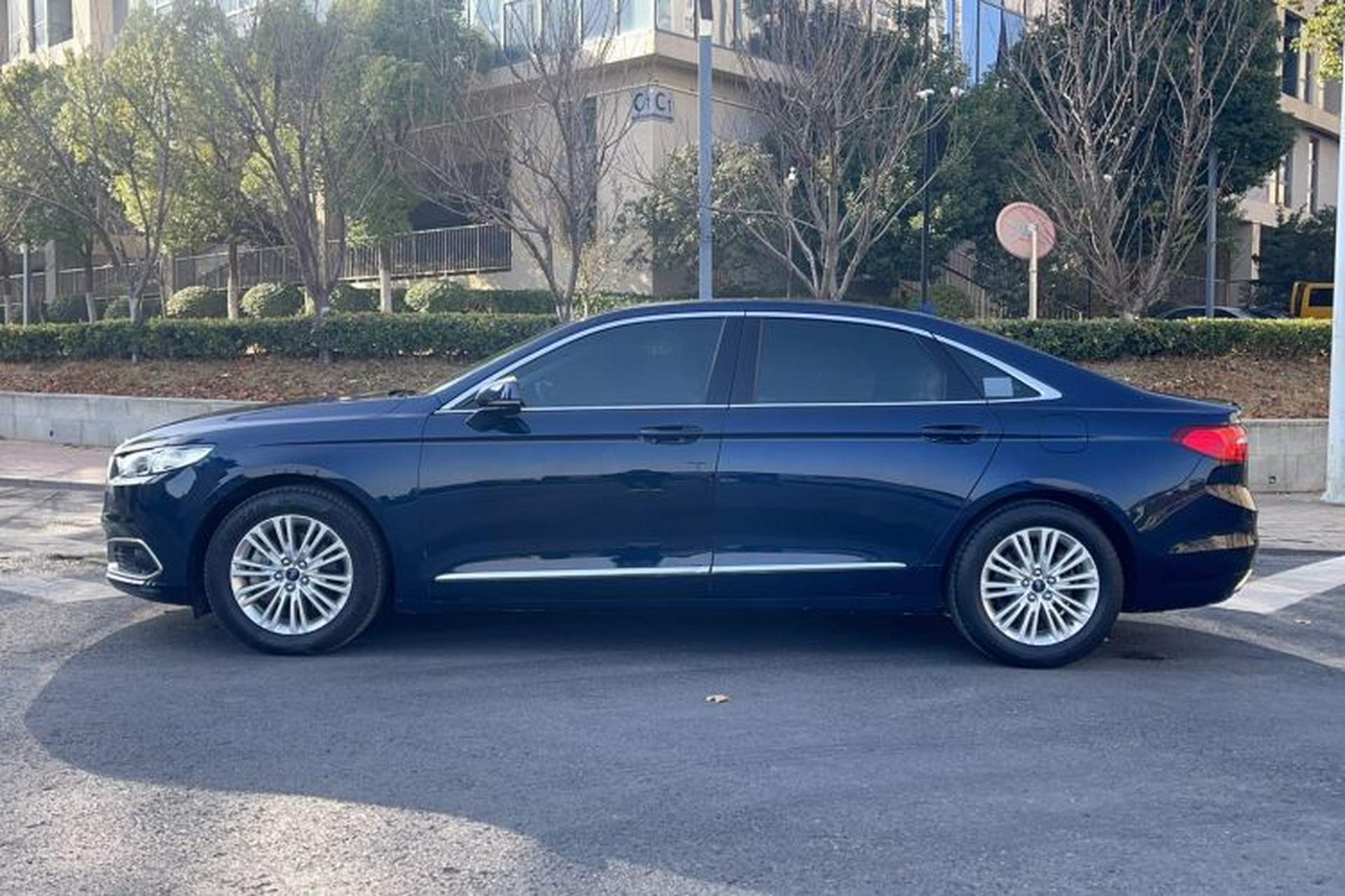 Used Ford Taurus 2018 EcoBoost 245 Fashion Edition China V Standard Left Side