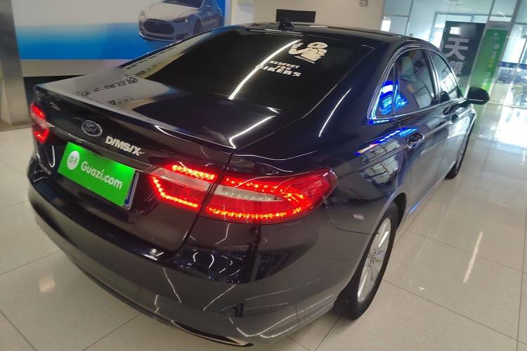 Used Ford Taurus 2018 EcoBoost 180 Luxury Model Rear Right 45 Deg