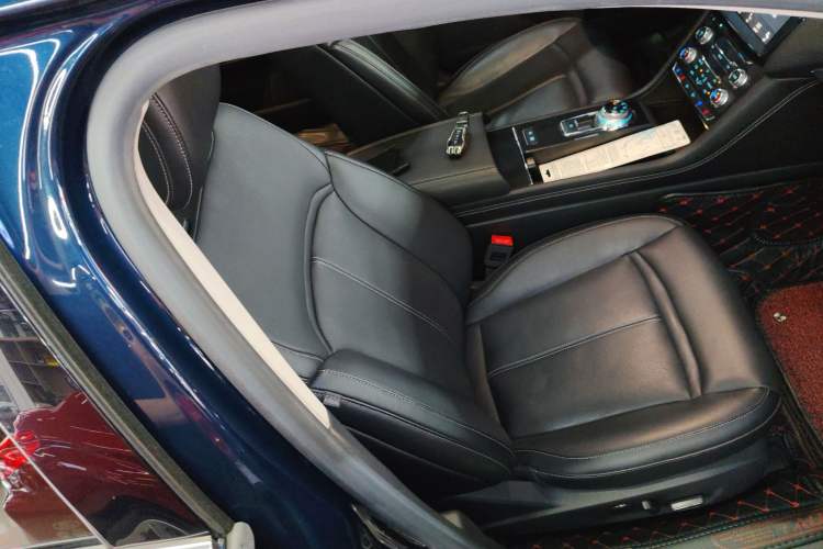 Used Ford Taurus 2018 EcoBoost 245 Fashion Edition China V Standard Right Front Seat