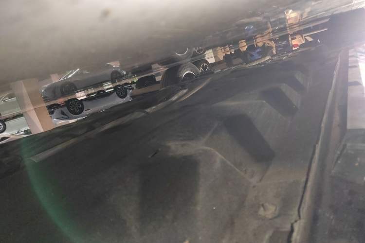 Used Ford Taurus 2018 EcoBoost 180 Luxury Model Right Side Sill