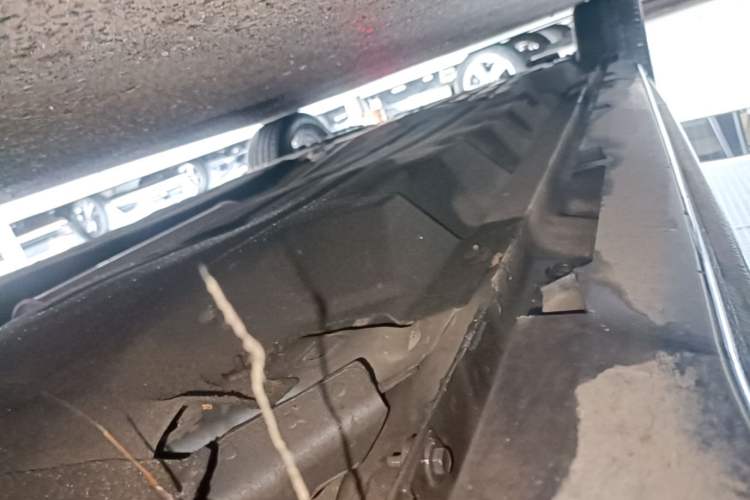 Used Ford Taurus 2018 EcoBoost 245 Premier Edition China V Standard Right Side Sill
