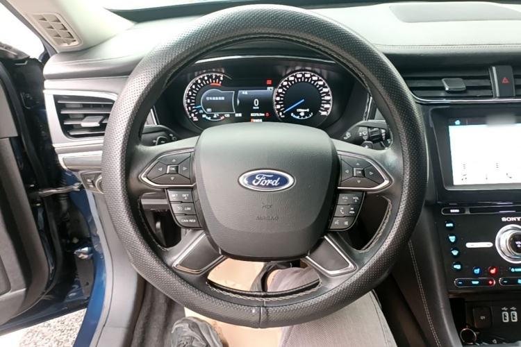 Used Ford Taurus 2018 EcoBoost 245 Premier Edition China V Standard Steering Wheel