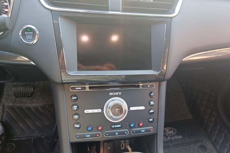 Used Ford Taurus 2018 EcoBoost 245 Premier Edition China VI Standard Audio And AC Panel