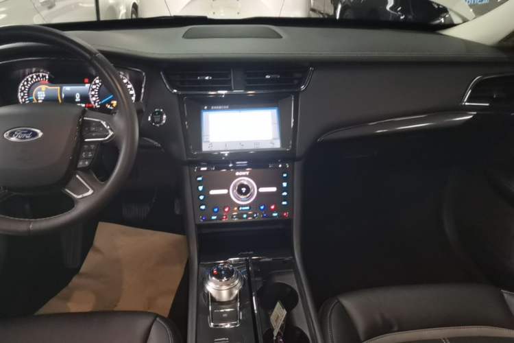 Used Ford Taurus 2018 EcoBoost 245 Premier Edition China V Standard Audio And AC Panel