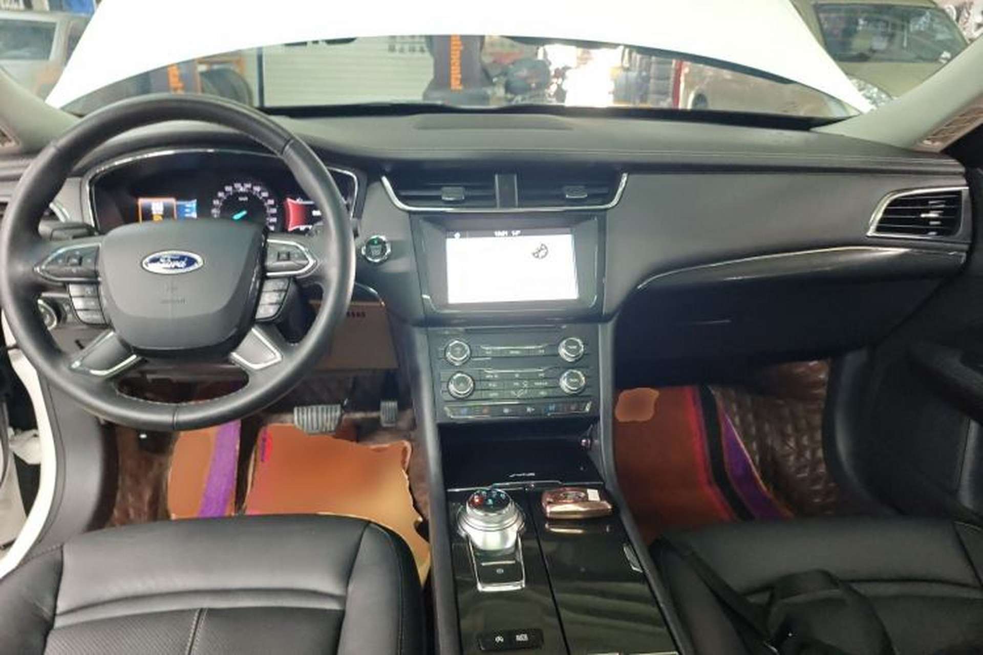 Used Ford Taurus 2018 EcoBoost 245 Fashion Edition China V Standard Center Console