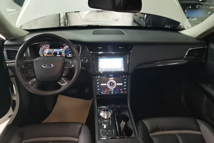 Used Ford Taurus 2018 EcoBoost 245 Premier Edition China V Standard Center Console