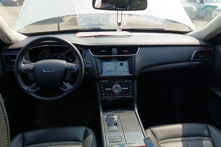 Used Ford Taurus 2018 EcoBoost 245 Premier Edition China V Standard Center Console
