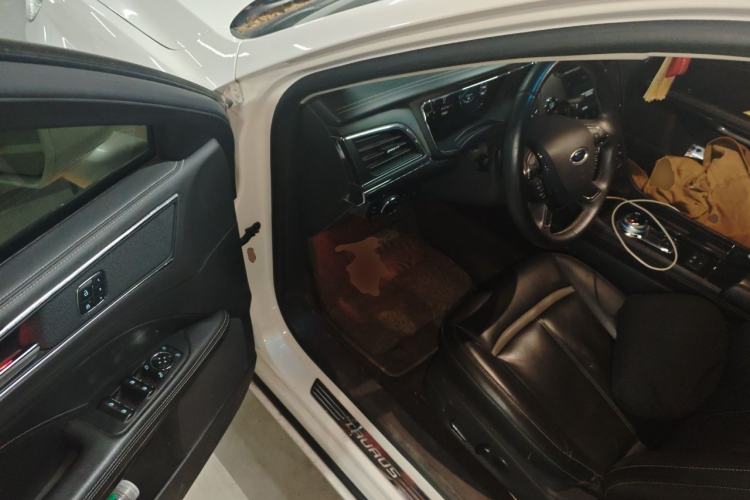 Used Ford Taurus 2018 EcoBoost 245 Premier Edition China V Standard Driver Seat