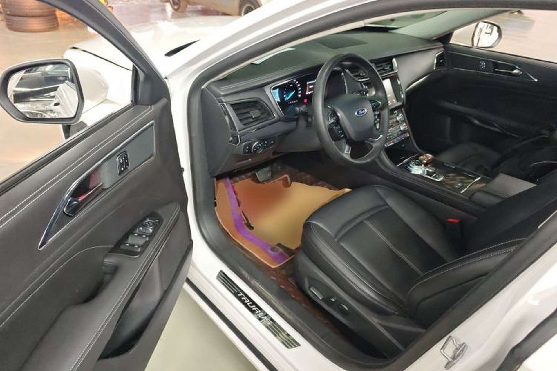 Used Ford Taurus 2018 EcoBoost 245 Fashion Edition China V Standard Driver Seat