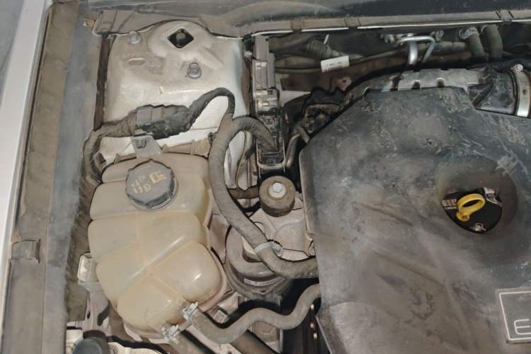 Used Ford Taurus 2018 EcoBoost 245 Premier Edition China V Standard Engine Bay Right