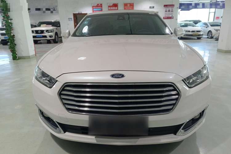 Used Ford Taurus 2018 EcoBoost 180 Luxury Model Front