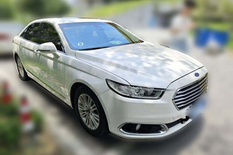 Used Ford Taurus 2018 EcoBoost 245 Fashion Edition China V Standard Front Right 45 Deg