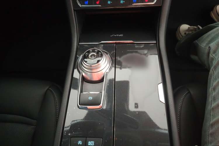 Used Ford Taurus 2018 EcoBoost 245 Fashion Edition China VI Standard Gear Lever