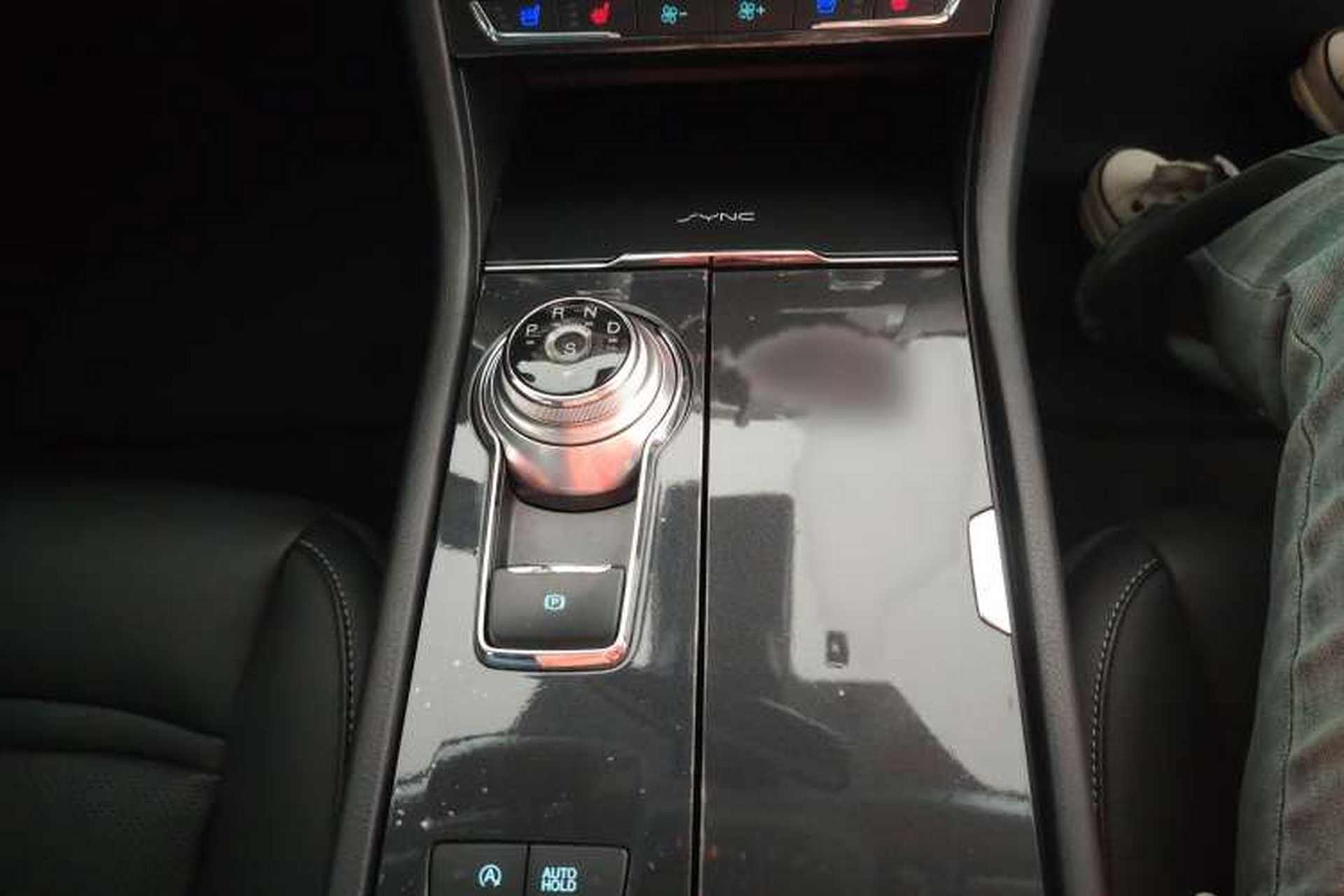 Used Ford Taurus 2018 EcoBoost 245 Fashion Edition China VI Standard Gear Lever