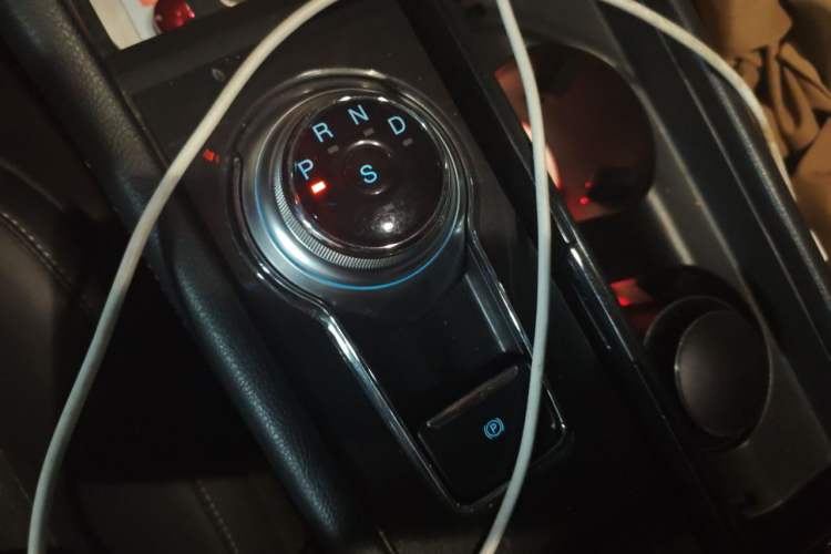 Used Ford Taurus 2018 EcoBoost 245 Premier Edition China V Standard Gear Lever