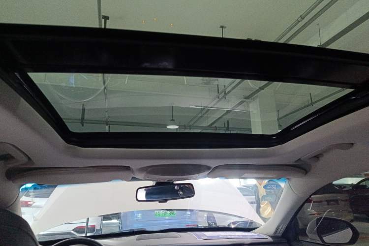Used Ford Taurus 2018 EcoBoost 180 Luxury Model Headliner