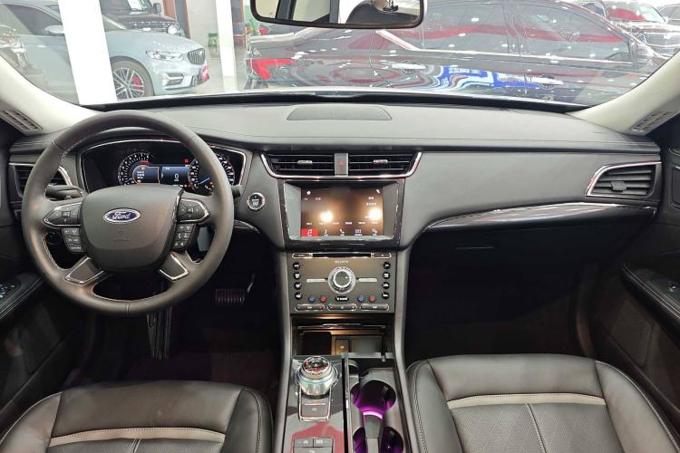 Used Ford Taurus 2018 EcoBoost 245 Premier Edition China VI Standard Interior 1