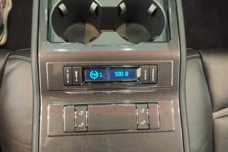Used Ford Taurus 2018 EcoBoost 245 Premier Edition China VI Standard Interior 10