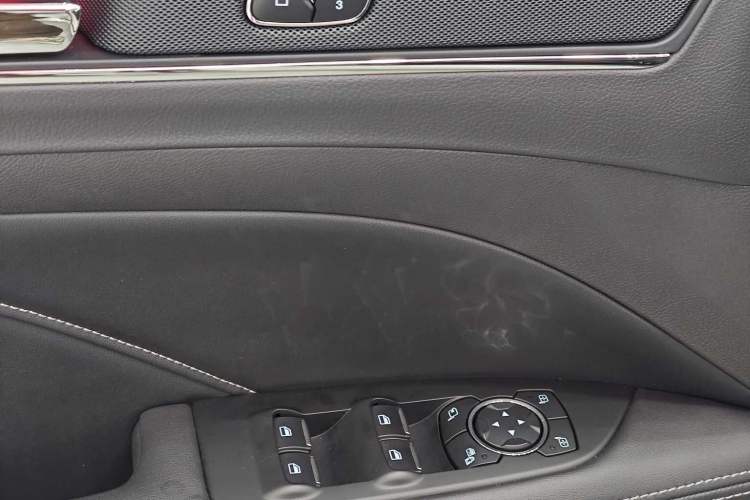 Used Ford Taurus 2018 EcoBoost 245 Premier Edition China VI Standard Interior 13