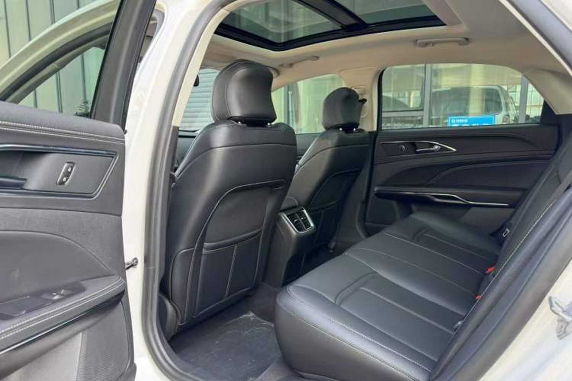 Used Ford Taurus 2018 EcoBoost 245 Fashion Edition China VI Standard Interior 2