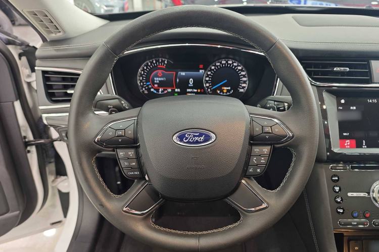 Used Ford Taurus 2018 EcoBoost 245 Premier Edition China VI Standard Interior 2