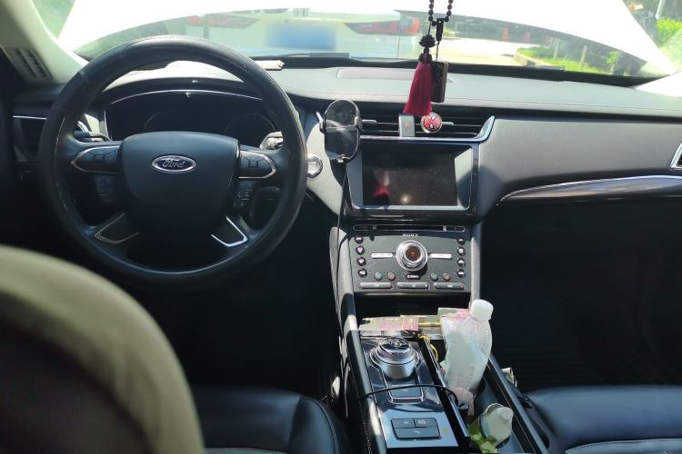 Used Ford Taurus 2018 EcoBoost 245 Premier Edition China VI Standard Interior 2