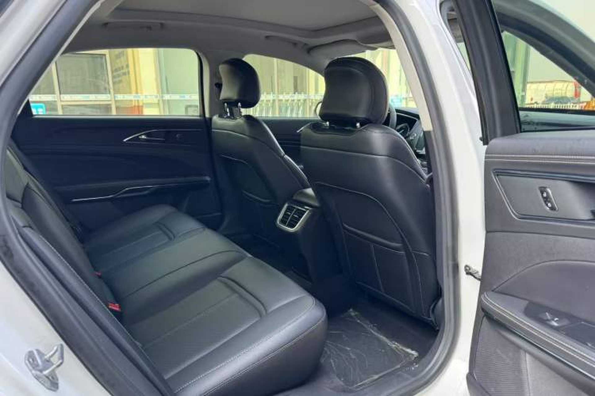 Used Ford Taurus 2018 EcoBoost 245 Fashion Edition China VI Standard Interior 4