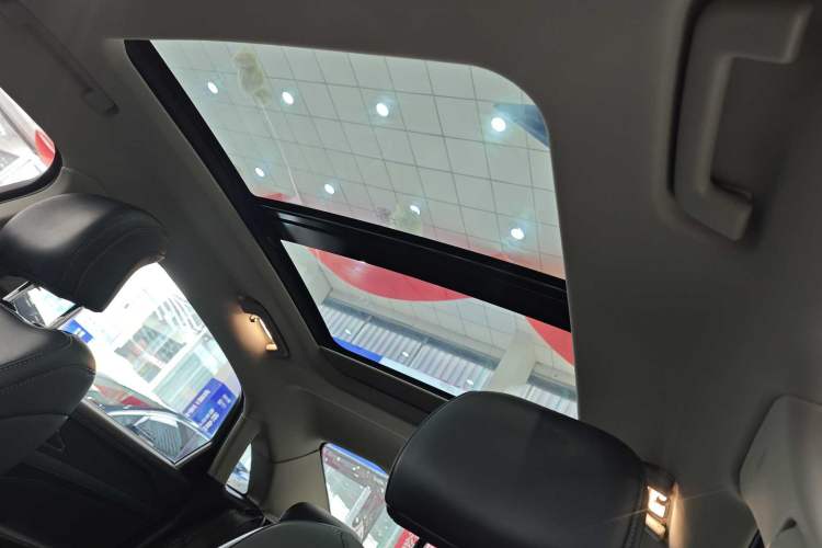 Used Ford Taurus 2018 EcoBoost 245 Premier Edition China VI Standard Interior 8
