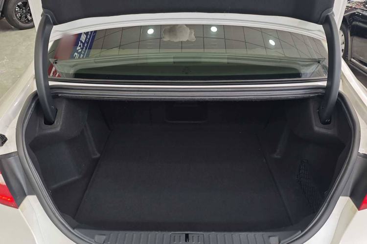 Used Ford Taurus 2018 EcoBoost 245 Premier Edition China VI Standard Interior 9