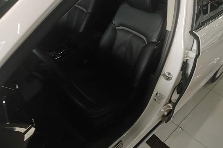 Used Ford Taurus 2018 EcoBoost 245 Premier Edition China V Standard Left Front Seat