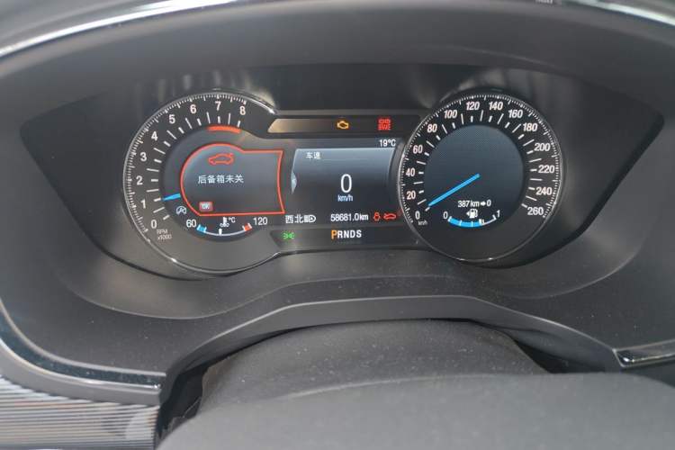 Used Ford Taurus 2018 EcoBoost 245 Premier Edition China VI Standard Odometer Close Up
