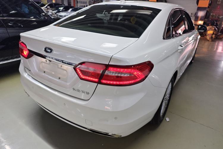 Used Ford Taurus 2018 EcoBoost 245 Fashion Edition China V Standard Rear Right 45 Deg