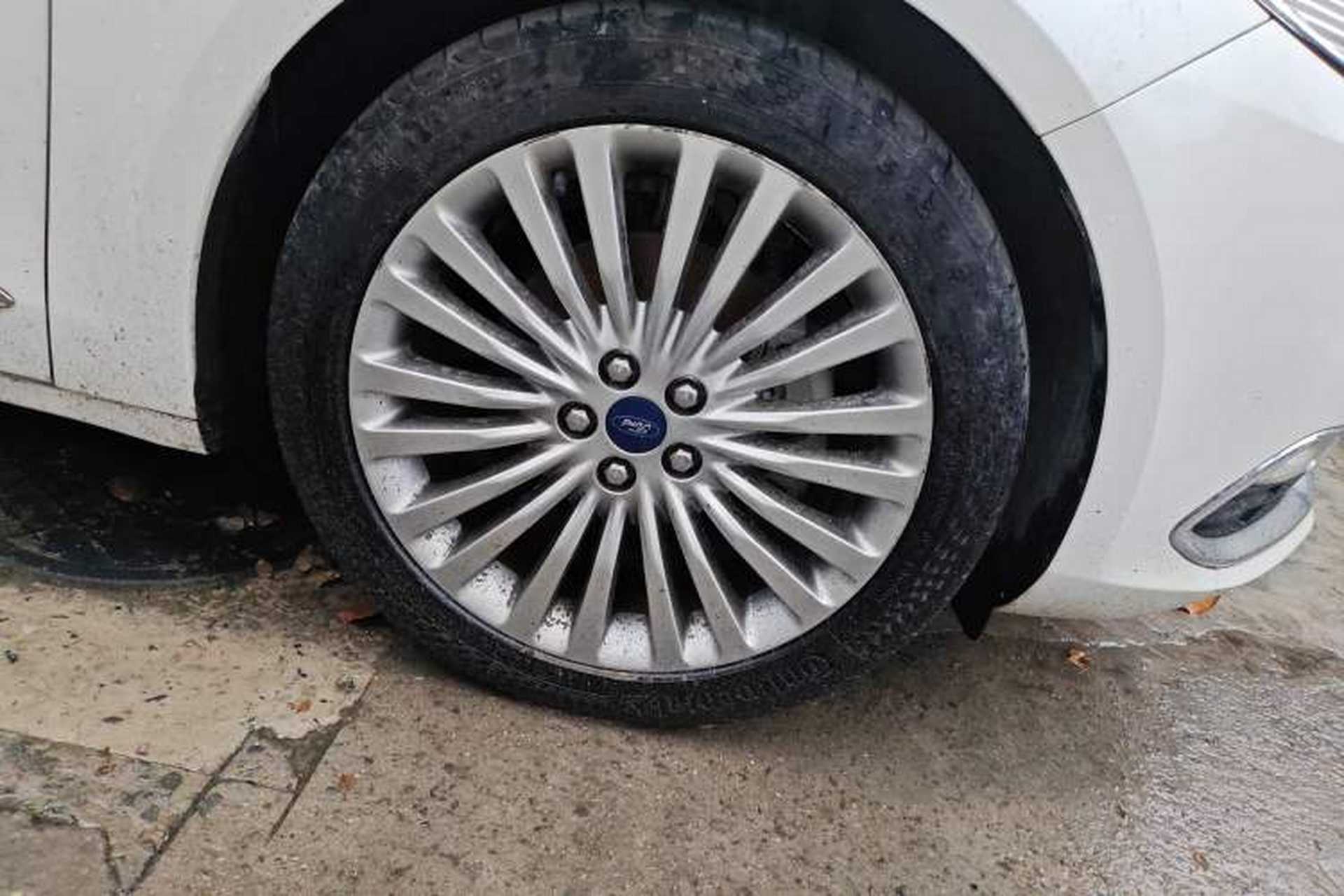 Used Ford Taurus 2018 EcoBoost 245 LTD Limited Edition China V Standard Right Front Wheel Hub