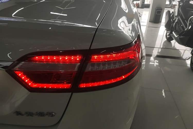 Used Ford Taurus 2018 EcoBoost 245 Premier Edition China V Standard Right Rear Taillight